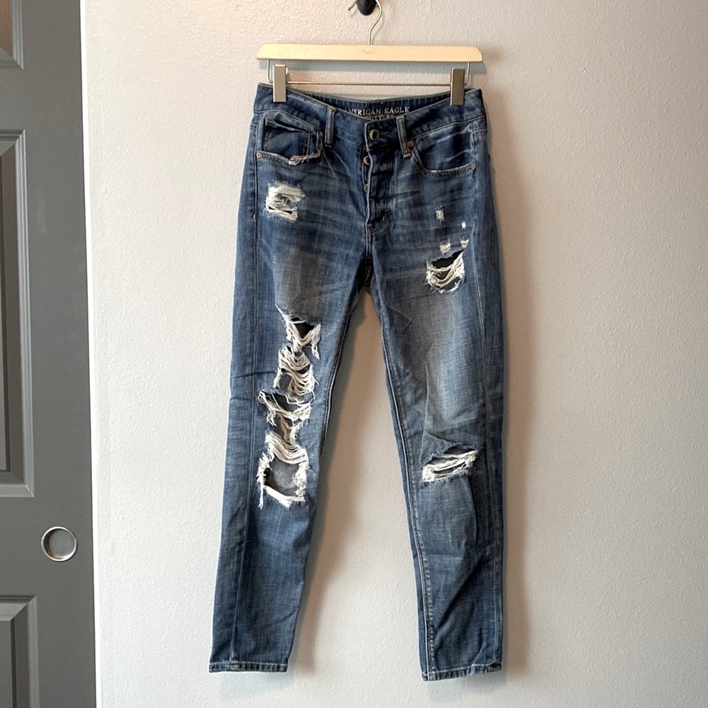 American Eagle Tomgirl Straight Leg Jeans